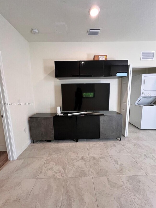 Building Photo - 24836 SW 118th Ave