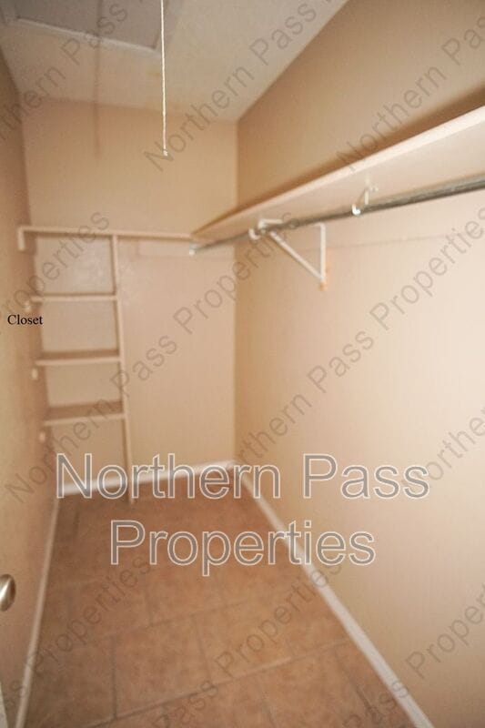 Building Photo - 8612 Lawson St