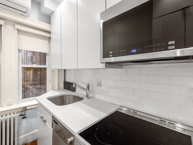 Building Photo - 50 Revere St