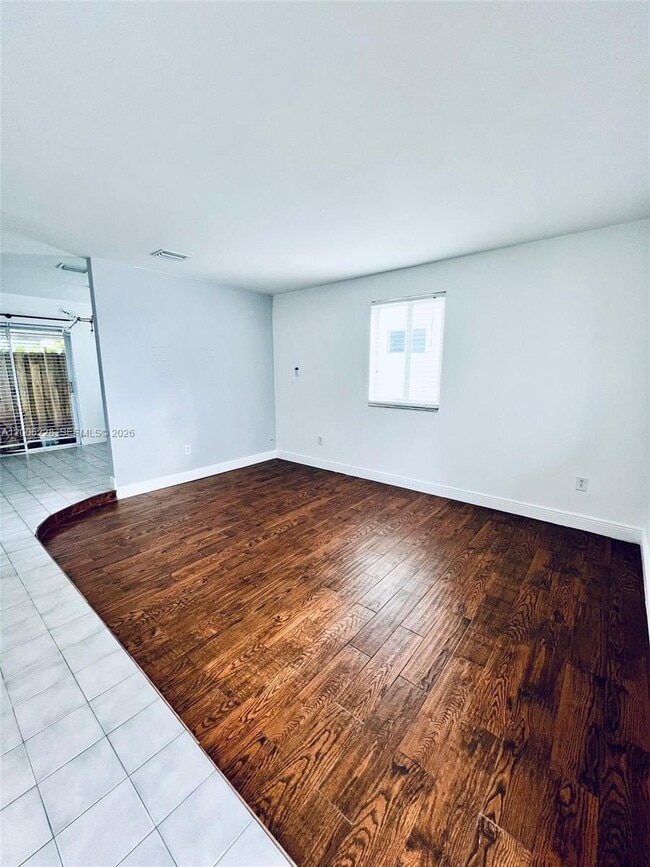 Building Photo - 2036 SW 57th Ct