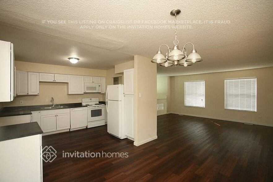 Building Photo - 7388 S Quebec Ct