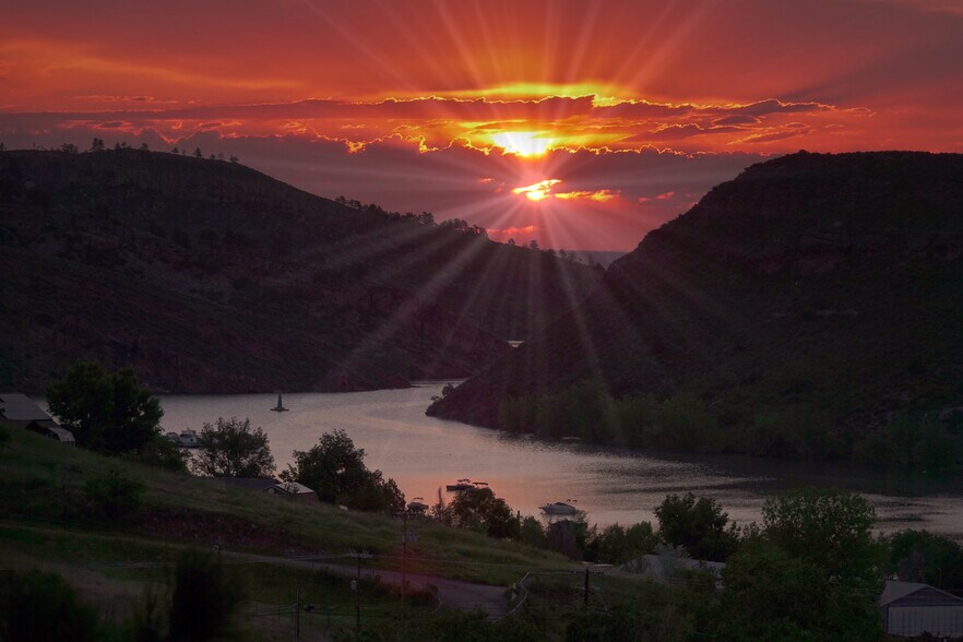 Stunning Horsetooth Reservoir - 2944 Des Moines Dr