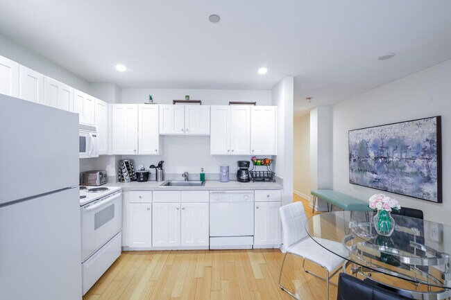 Building Photo - 60-62 Boylston Street-GO FL1-ID1240418P