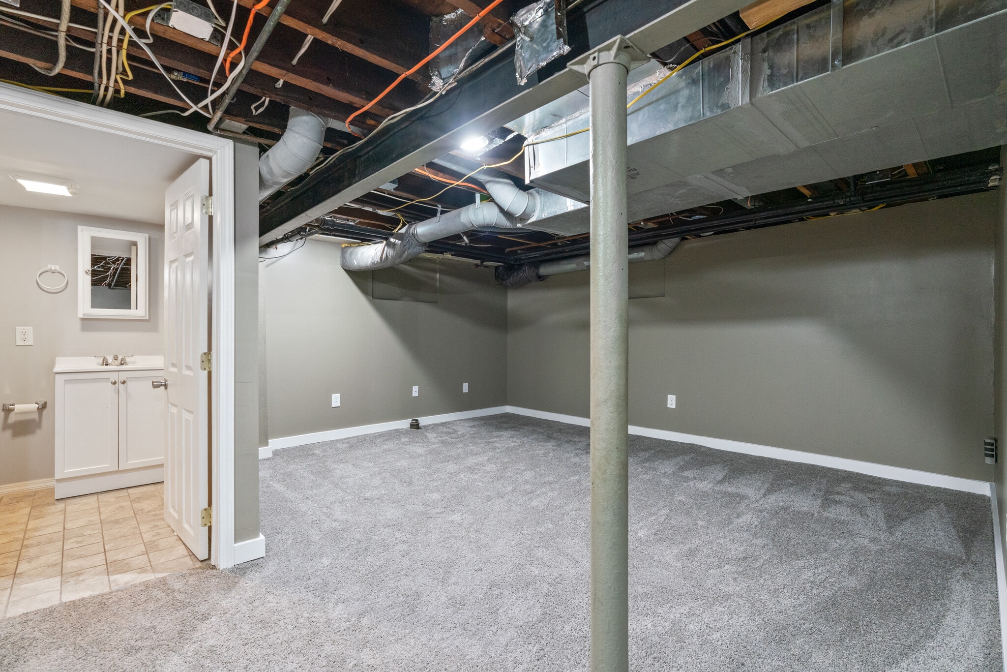 Building Photo - 6361 Waldron St