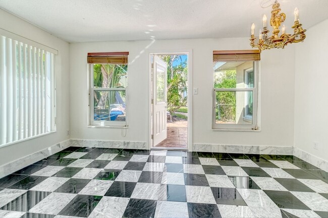 Building Photo - THIS SIZEABLE 4 BEDROOM, 3 ½ BATH, 2482 SQFT RESIDENCE IS READY FOR A LONG TERM RENTER.