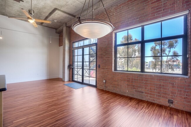 Building Photo - 3940 7th Ave