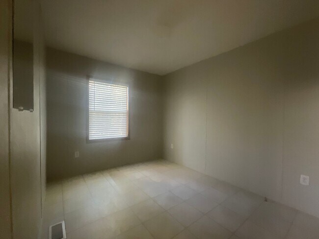 Building Photo - 127 Lonesome Hill Rd