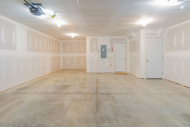 Building Photo - Newly Built Home w Large Island in Open Kitchen Design, 2-Car Garage, Bedroom-Level Laundry, Gas ...