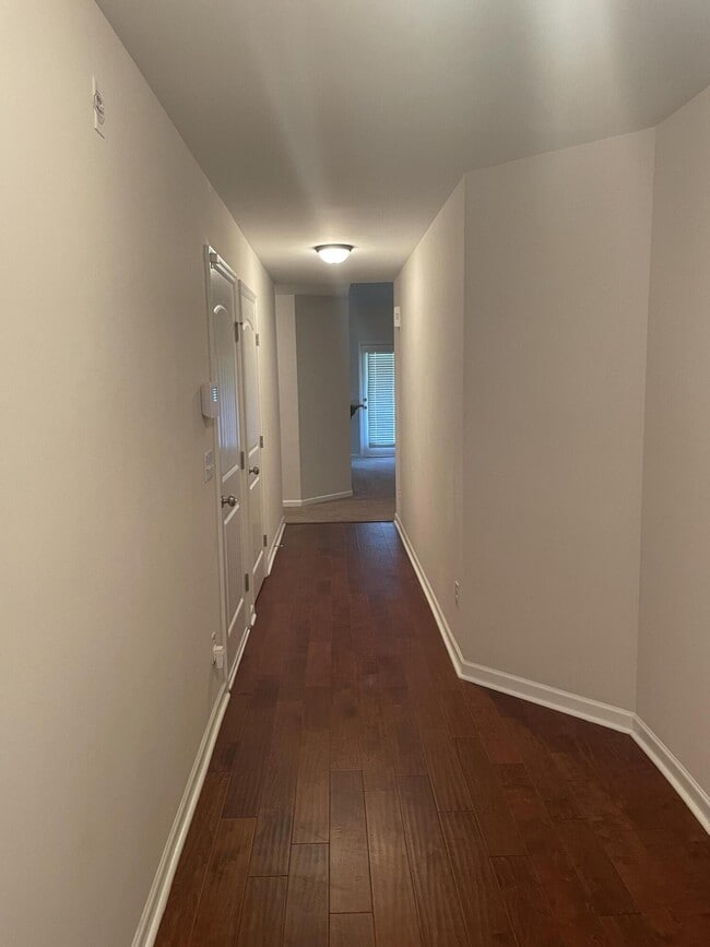 Building Photo - 903 Inman Dr