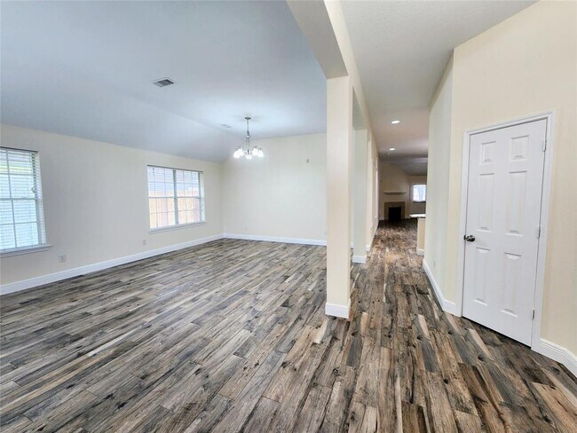 Building Photo - 25807 Elmley Pl