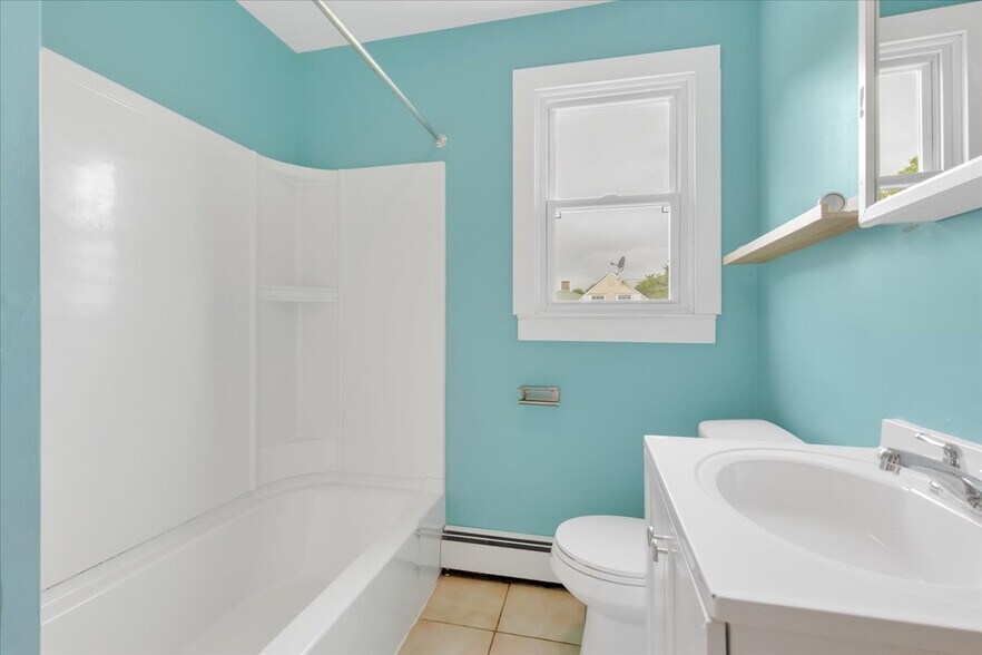 Building Photo - 63 Maynard St