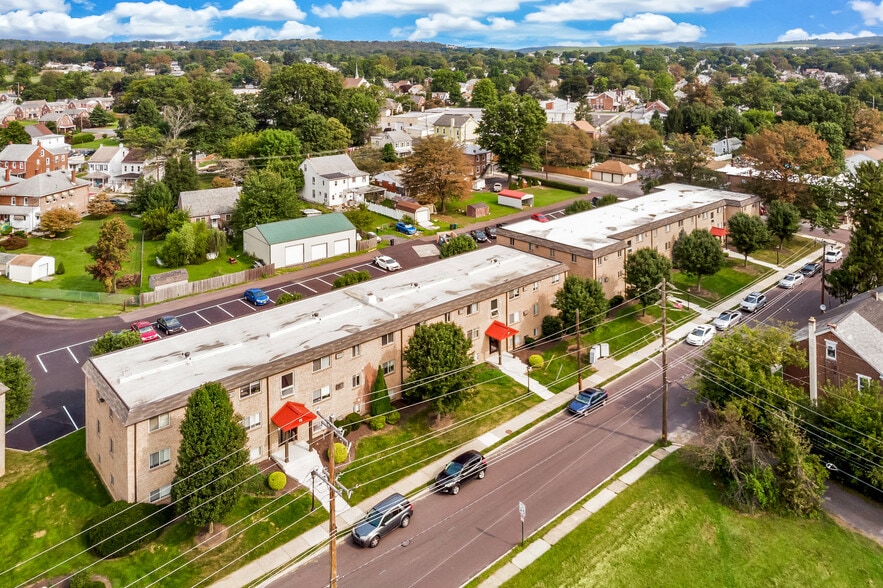 Primary Photo - Pear Tree Court