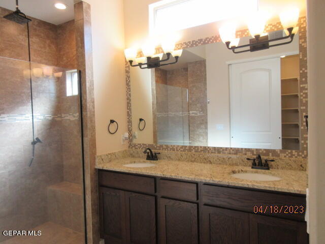 Building Photo - 1071 Iron Hill Ave