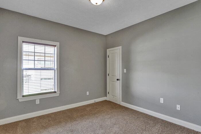 Building Photo - 134 Porter Ridge