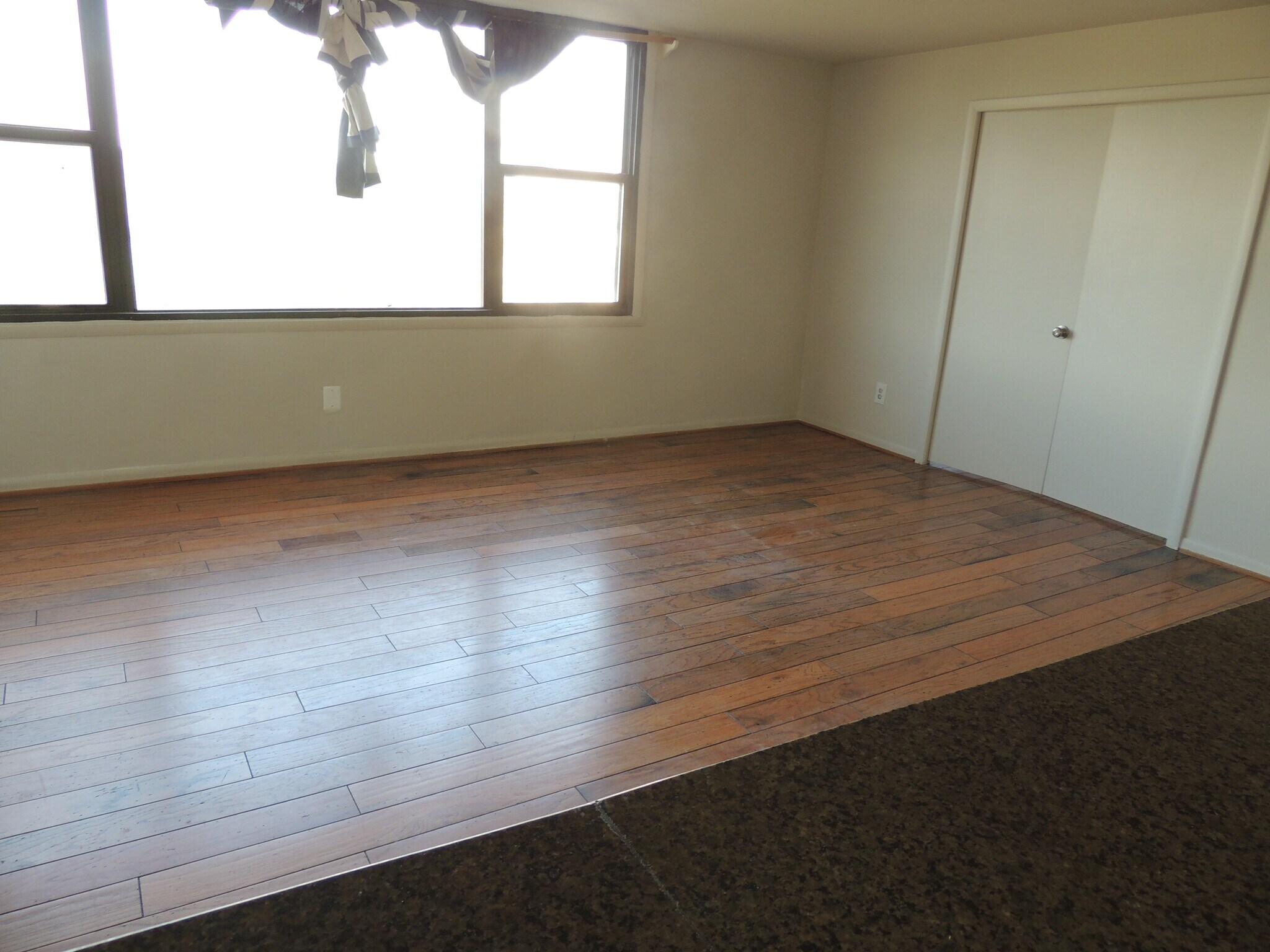 Building Photo - 4600 Duke St