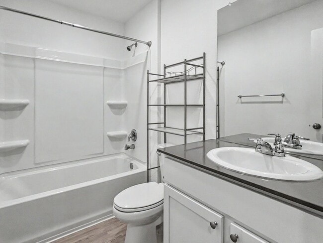 Building Photo - Charming Single-Story Converse Home