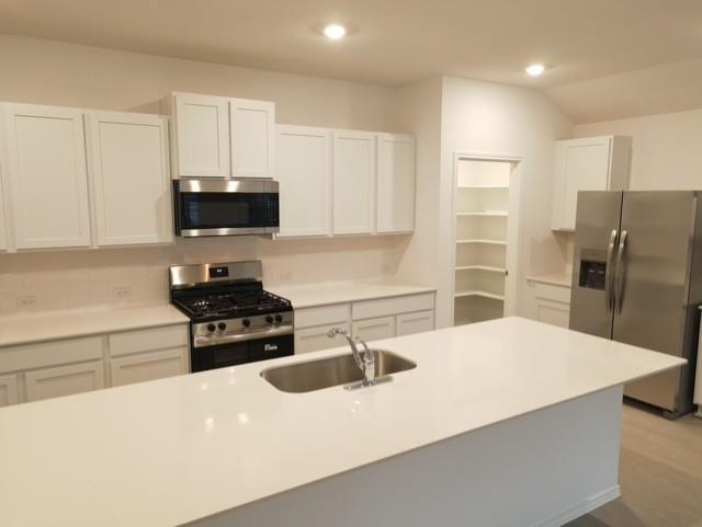 Building Photo - 121 Keefer