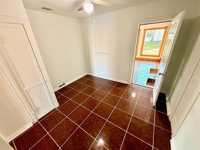 Building Photo - 719 N Crawford St