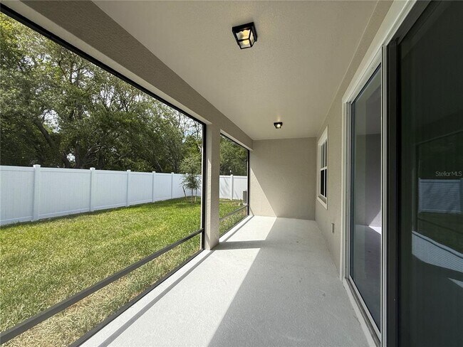 Building Photo - 3915 Big Sky Dr