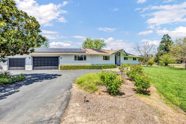 Building Photo - 1790 McKinley Rd