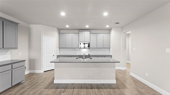 Building Photo - 5968 Bursey Rd