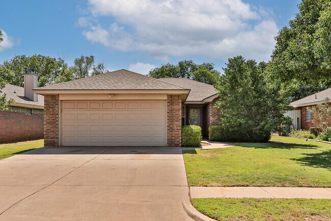 Building Photo - 242 Mossycup Dr