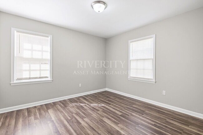 Building Photo - 3240 Boxdale St