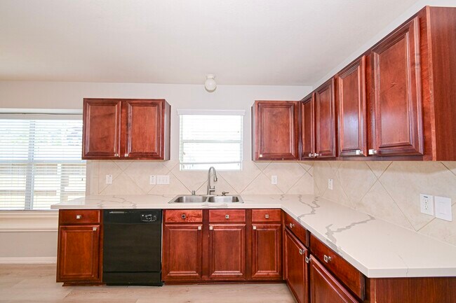 Building Photo - 3111 Myrtle Ranch Dr