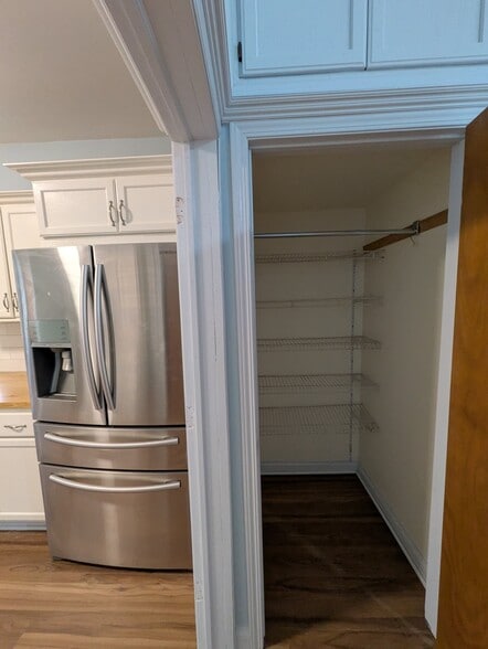 Building Photo - 1934 W 21st Pl