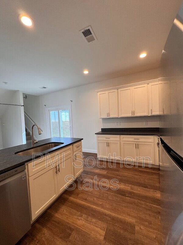 Building Photo - 207 Clarus Crk Wy