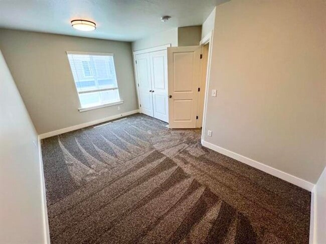 Building Photo - 38 E 1225 S