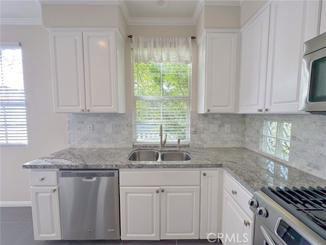 Building Photo - 16 First St