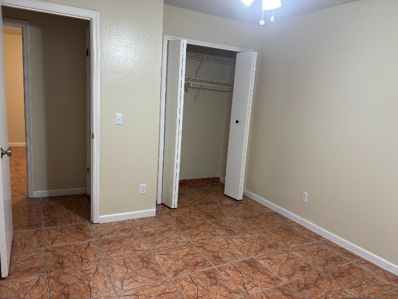 Building Photo - 2039 Garwood Dr