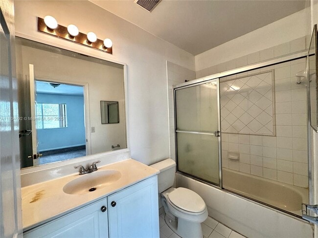 Building Photo - 2576 SW 83rd Ave