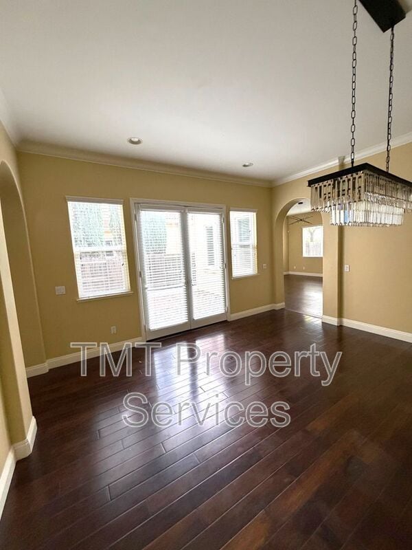 Building Photo - 6912 Riqueza Ct