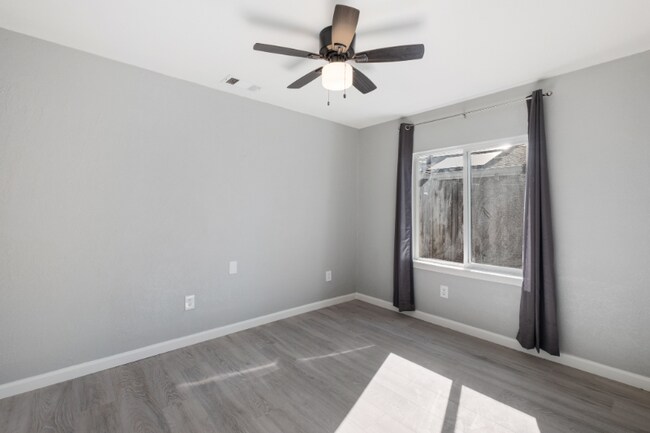 Building Photo - 53 Alturas Ave