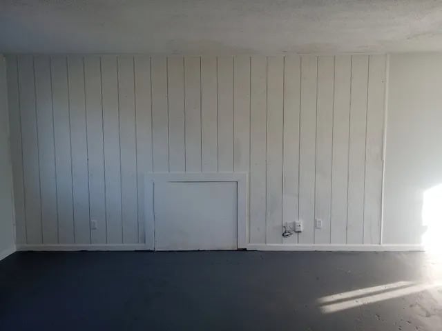 Building Photo - 2 Bedroom 1 Bathroom