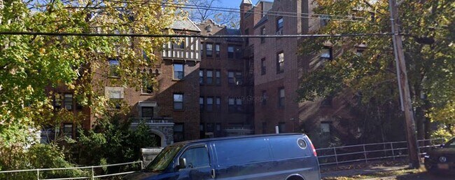 Primary Photo - 1421 Mamaroneck Ave