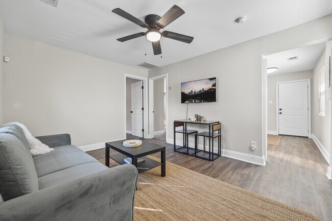 Building Photo - 76 Haygood Ave SE