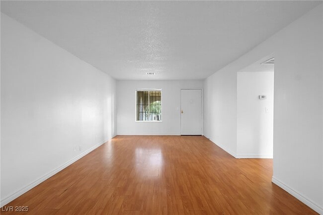 Building Photo - 4768 W Sand Creek Ave