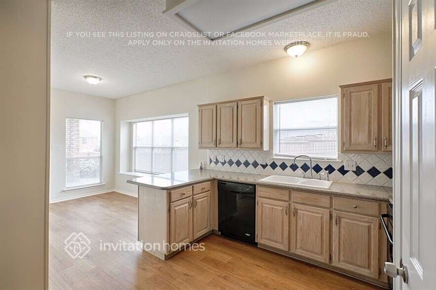 Building Photo - 2259 Meadowstone Dr