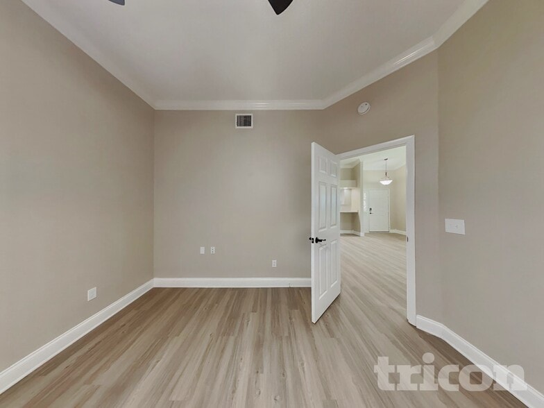 Building Photo - 10630 Satinwood Cir