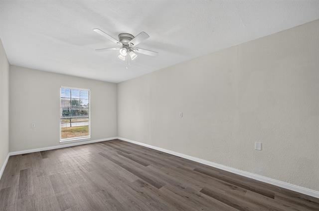 Building Photo - 517 Willow Oak Dr