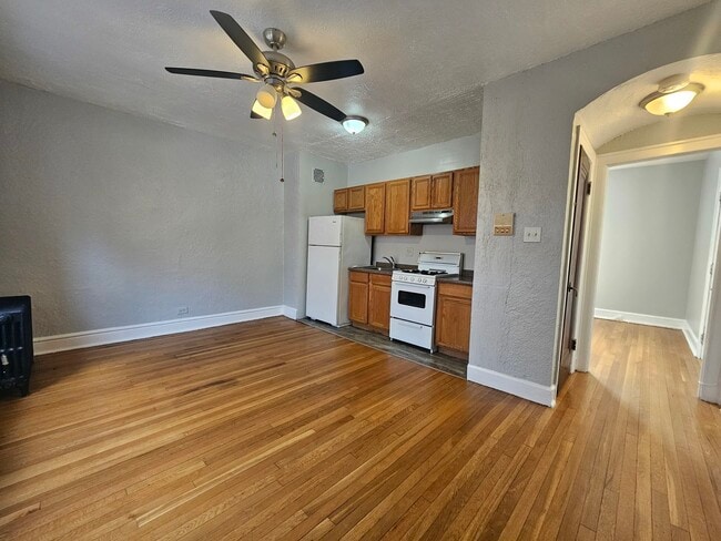 Building Photo - 4608 N Spaulding Ave
