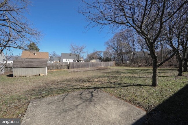Building Photo - 605 Neck Rd