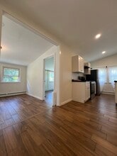 Building Photo - 860 Waverly Ave