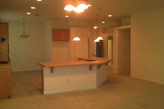 Building Photo - 6503 Kingbird Ct