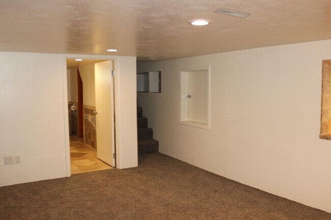 Building Photo - 1624 G St