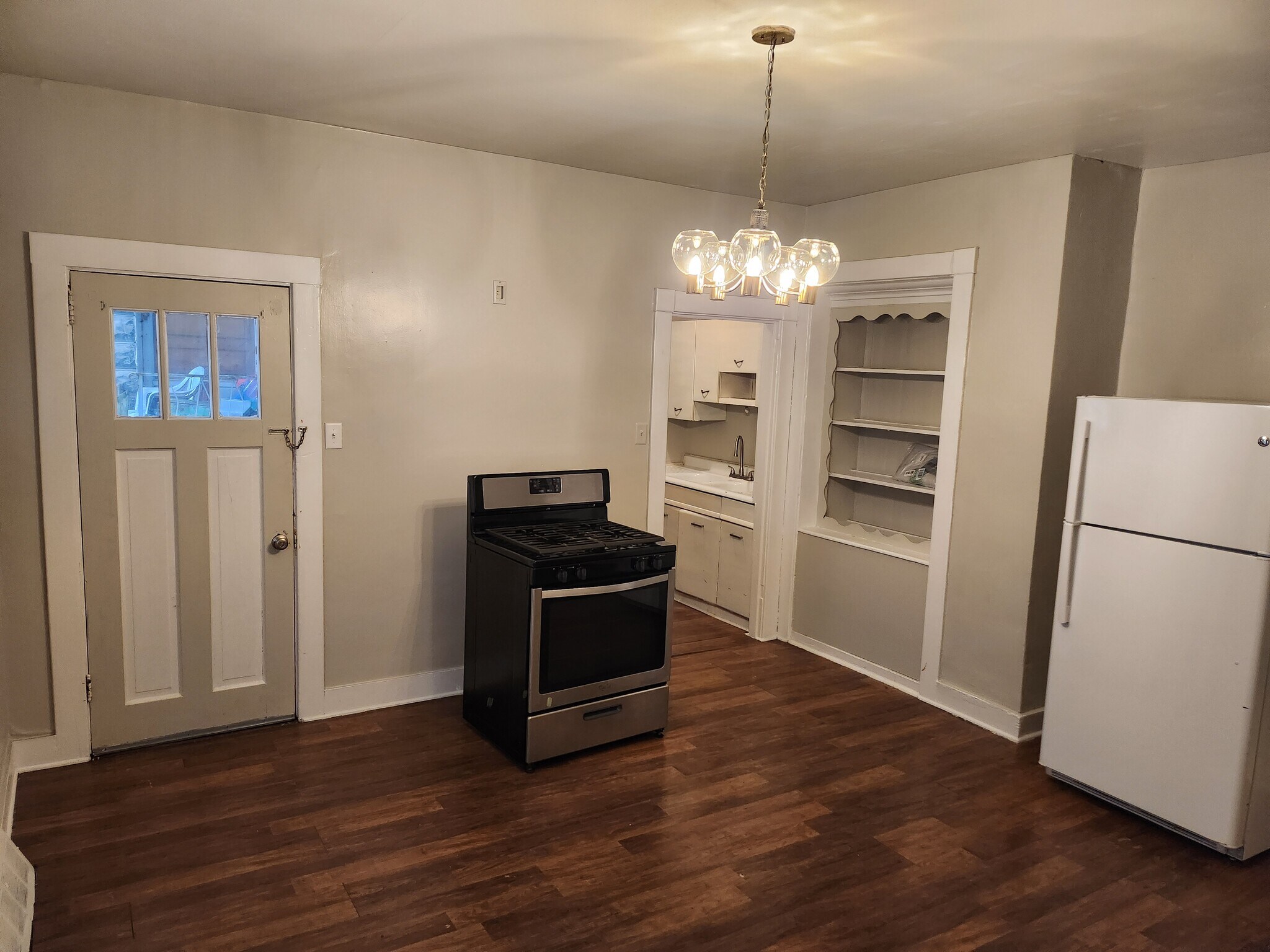 Building Photo - 522 Center St