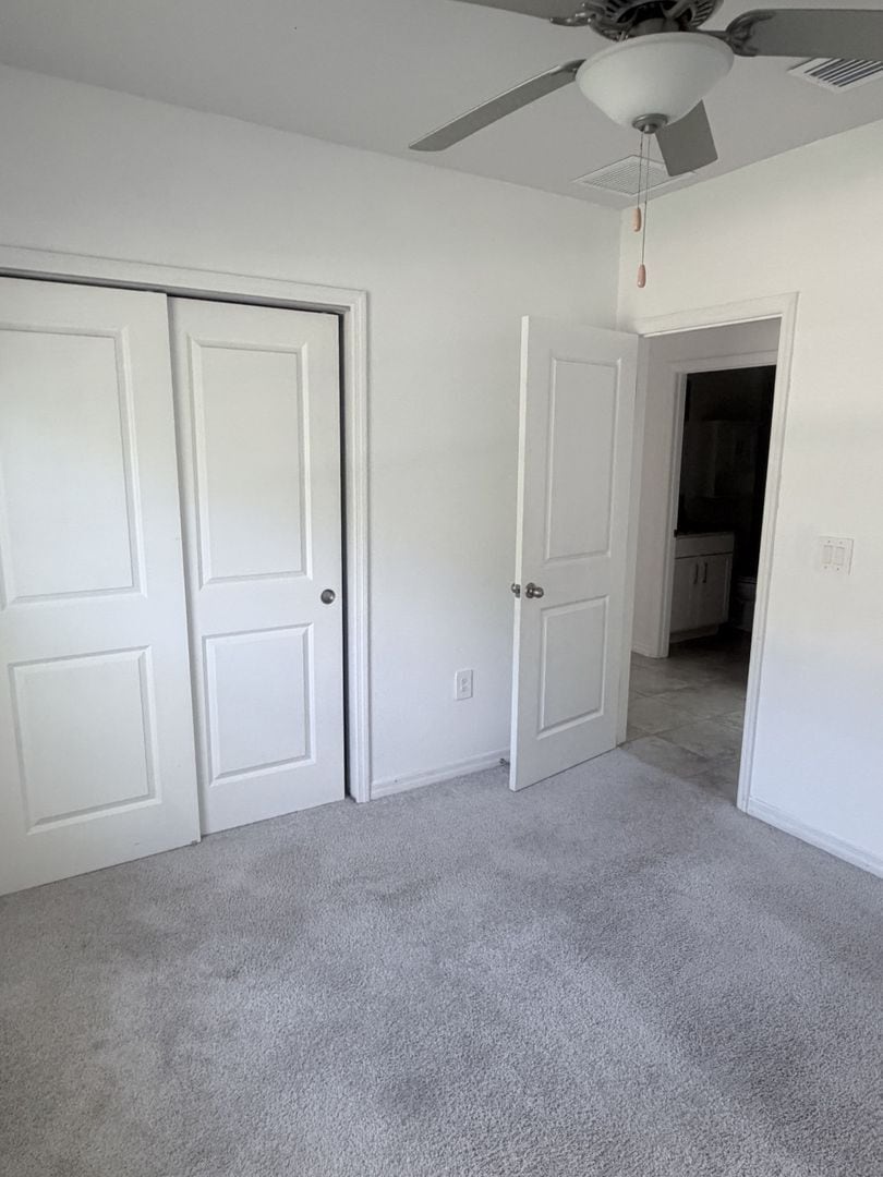 Building Photo - Fenced yard, 3/2 Single Family Home.  Rent Ready.